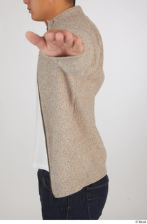 Yoshinaga Kuri brown sweater casual upper body 0003.jpg